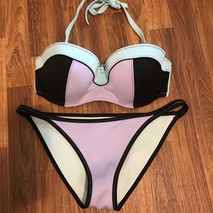 Victoria’s Secret bikini/swimsuit